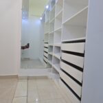 Vivienda con diseño funcional luz natural y confort en cada área