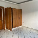 Refugio de ensueño con jardines y espacios abiertos