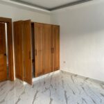 Refugio de ensueño con jardines y espacios abiertos