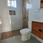 Casa de diseño actual con ambiente fresco elegante