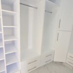 Majestuosa residencia de tres niveles con amplio solar ir al jardín privado