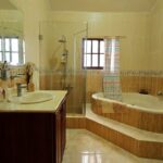 Morado de lujo con encanto natural y paz total